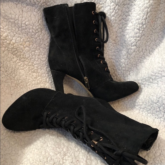❌SOLD❌ INC lace up boots - Picture 3 of 4